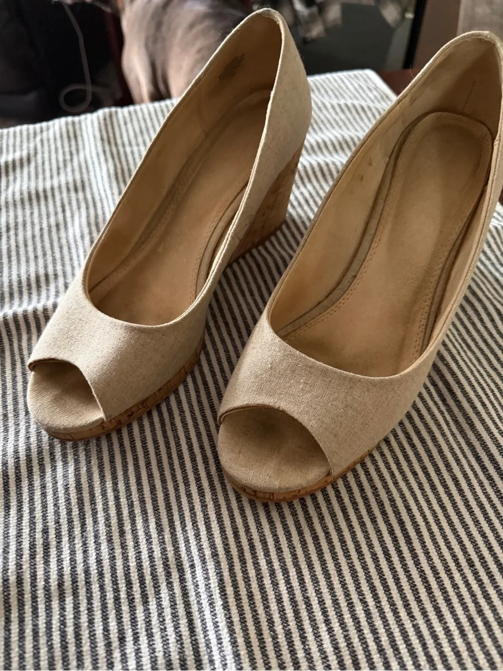 Kelly & Katie Beige Peep Toe Cork Wedge Heels Pumps Size 7.5